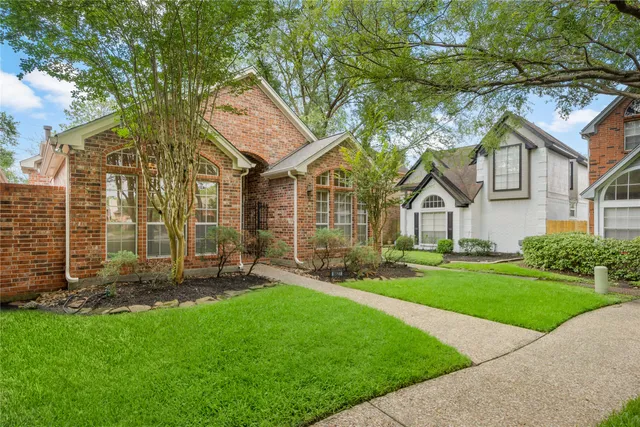 $1,995 | 6627 Queensclub Drive, Houston, TX 77069