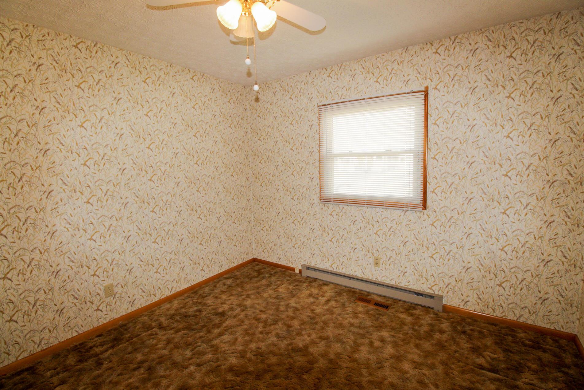 8091 Cincinnati-Zanesville Road Southwest Amanda, OH 43102 - Photo 14 of 24 Bedroom 2