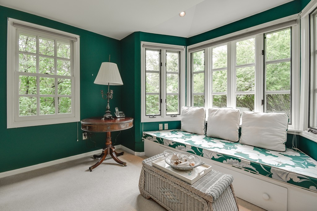 68 Harrington Road Framingham, MA 01701 - Photo 5 of 13 Gallery Image 5