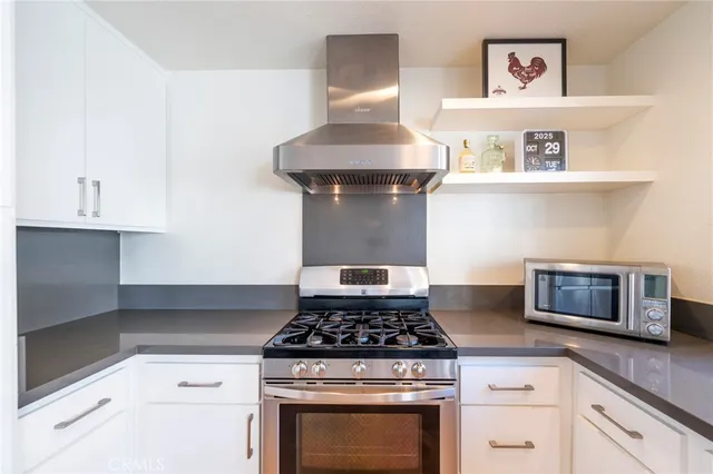 $979,900 | 2577 Plaza Del Amo, Unit 730, Torrance, CA 90503