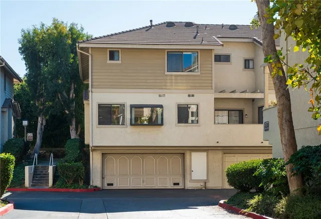 $979,900 | 2577 Plaza Del Amo, Unit 730, Torrance, CA 90503