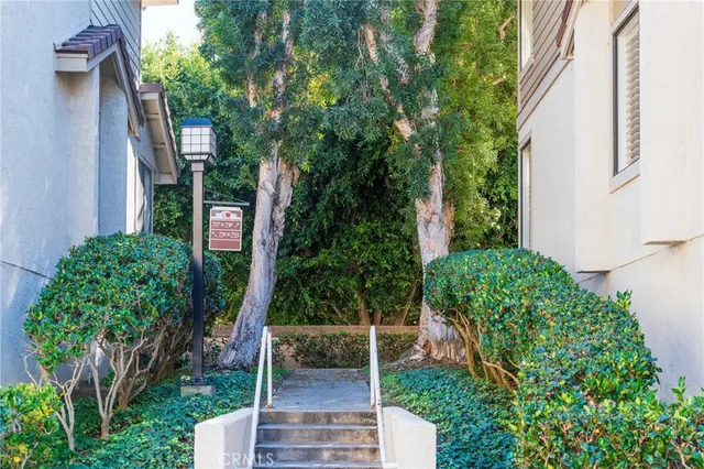 $979,900 | 2577 Plaza Del Amo, Unit 730, Torrance, CA 90503