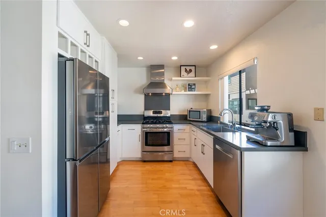 $979,900 | 2577 Plaza Del Amo, Unit 730, Torrance, CA 90503