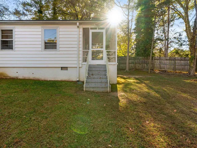 $275,000 | 105 Wedgewood Drive, Laurens, SC 29360