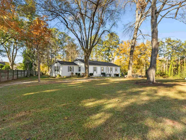 $275,000 | 105 Wedgewood Drive, Laurens, SC 29360