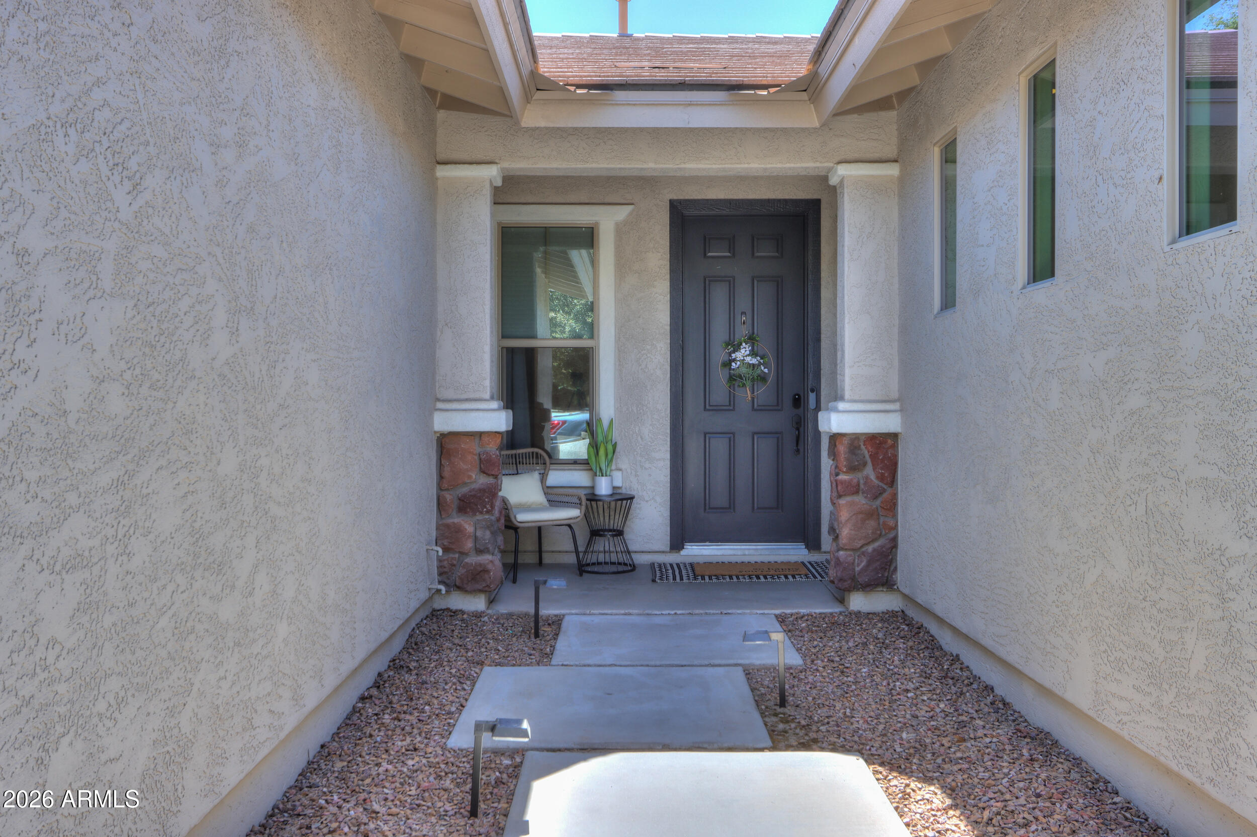 4575 East Waterman Street Gilbert, AZ 85297 - Photo 7 of 48 Spacious front entry with lighting