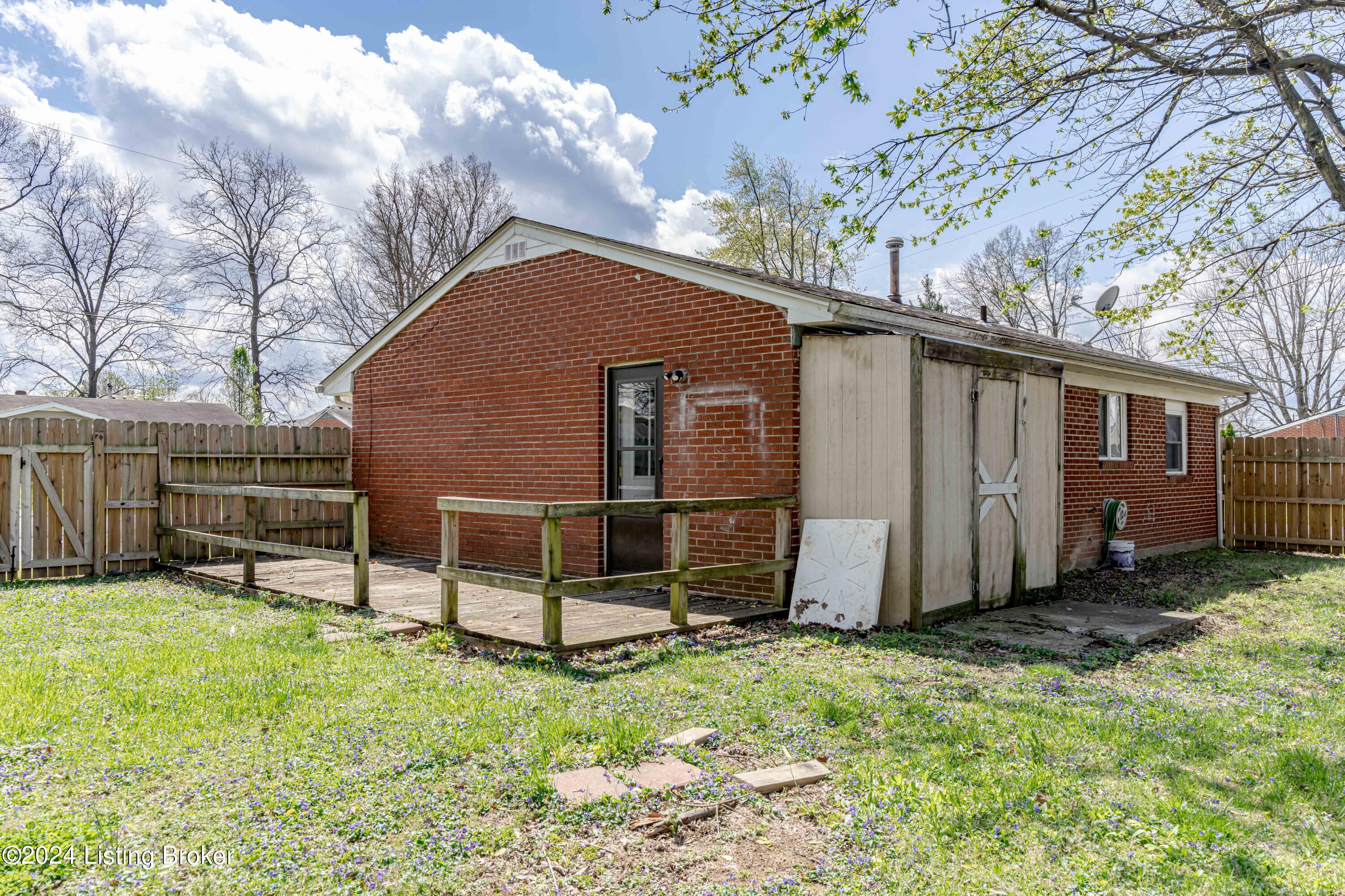 266 Dale Road Louisville, KY 40229 - Photo 35 of 39 DSC08351
