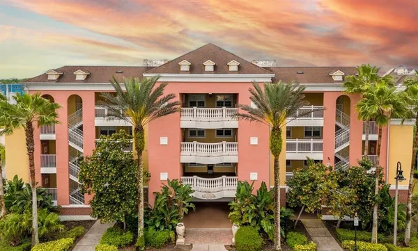 $299,999 | 1116 Sunset View Circle, Unit 201, Reunion, FL 34747
