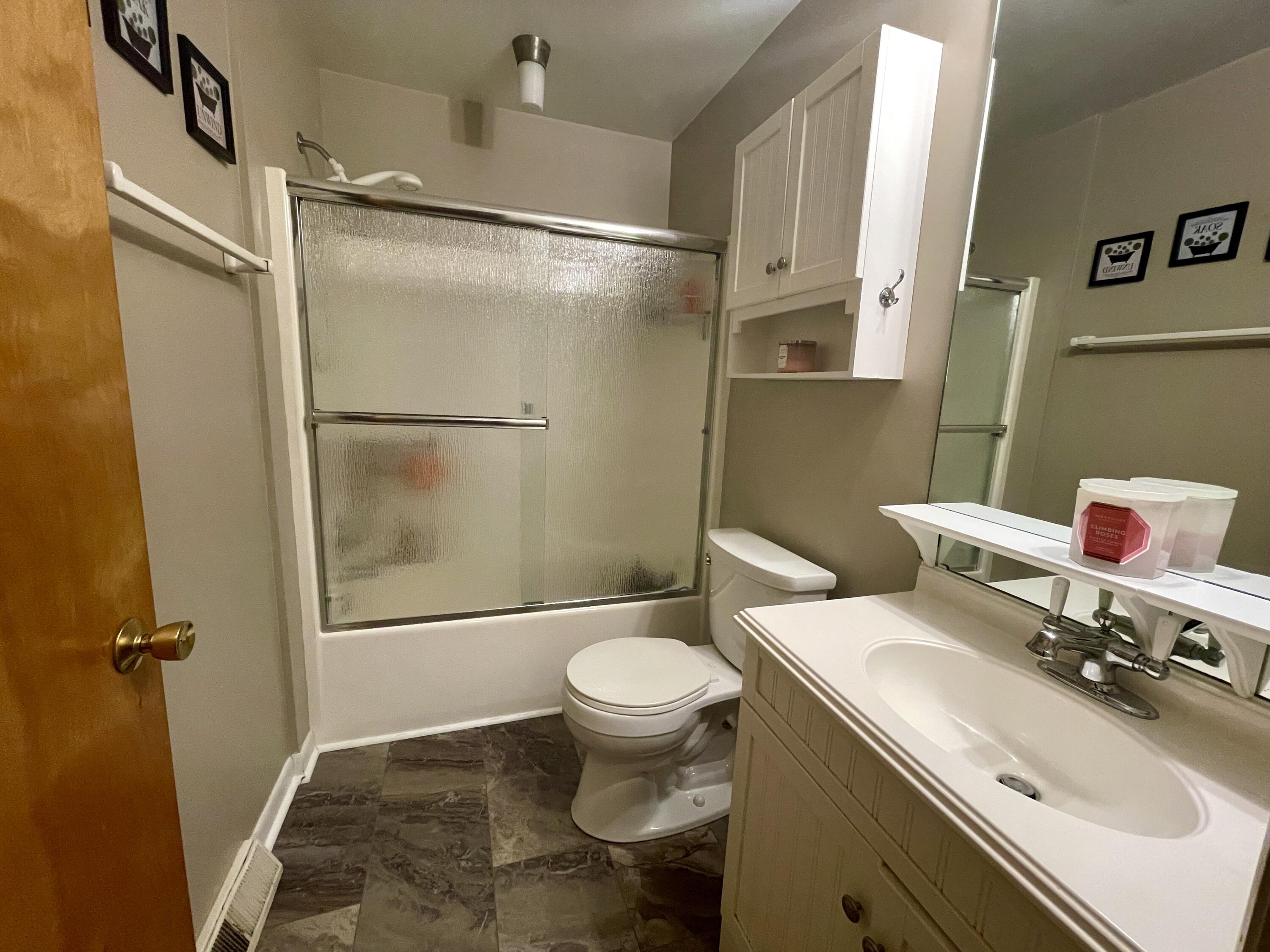 124 Windward Drive, Unit 124 Roanoke, VA 24018 - Photo 12 of 24 12