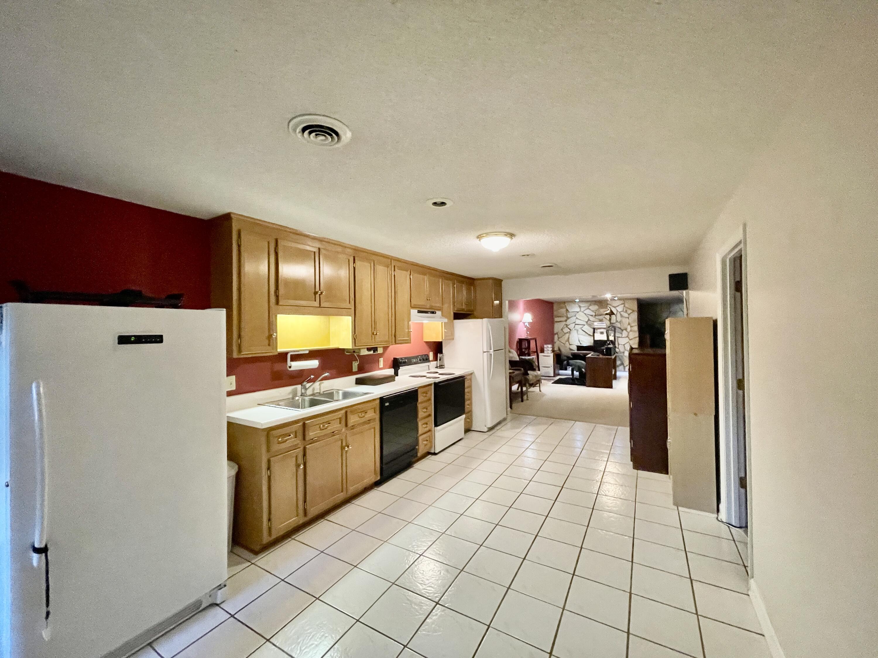 124 Windward Drive, Unit 124 Roanoke, VA 24018 - Photo 13 of 24 13