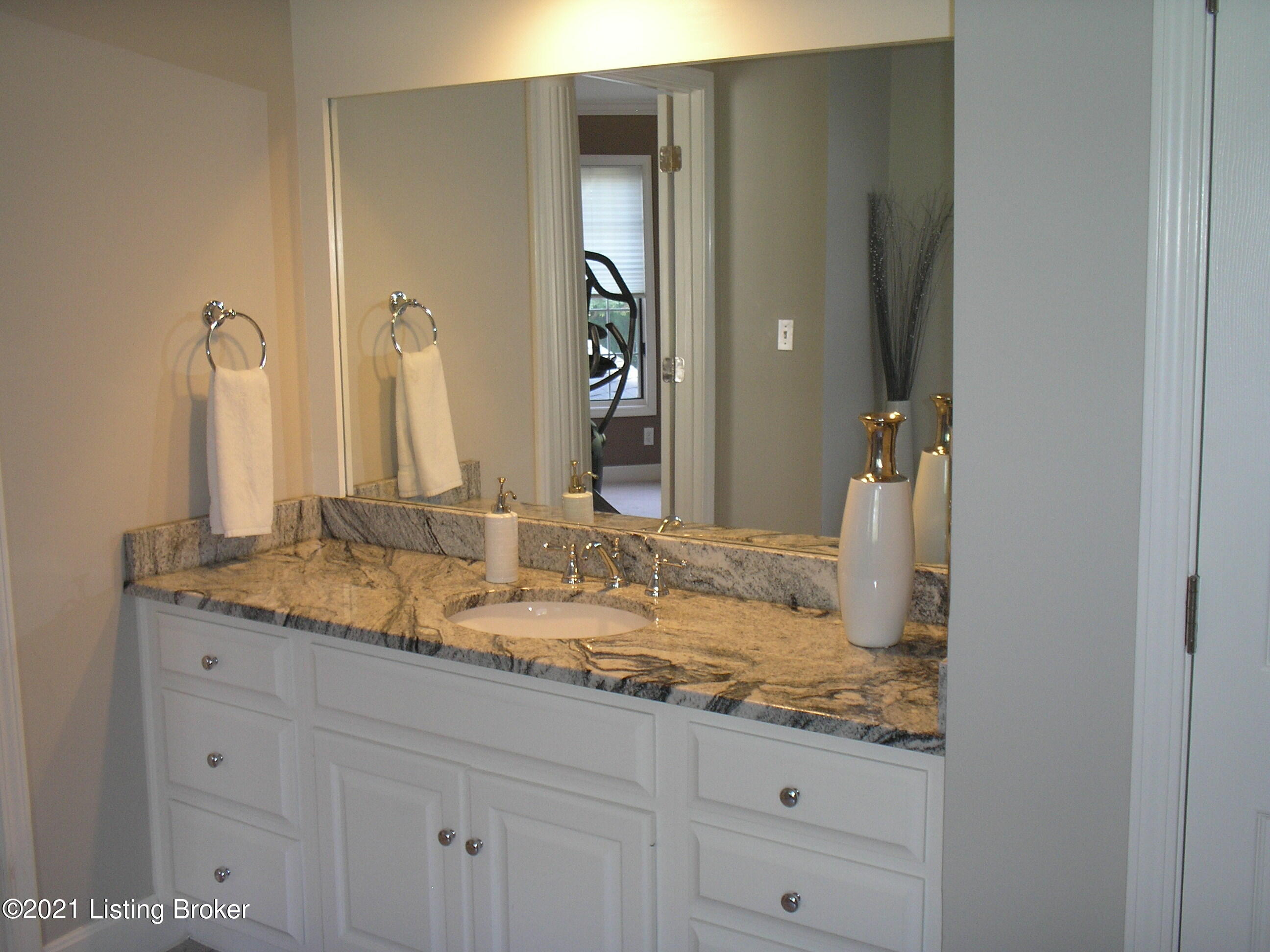 3219 Trail Ridge Road Louisville, KY 40241 - Photo 30 of 54 P1015669