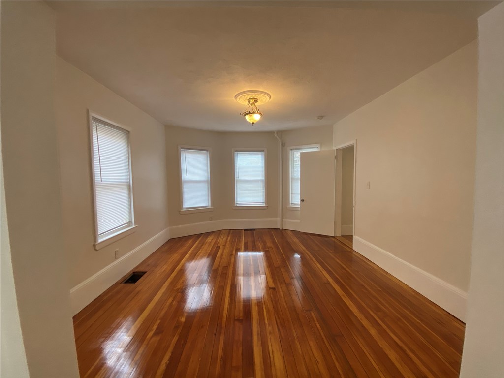 117 Ruggles Street Providence, RI 02908 - Photo 6 of 23 Gallery Image 6