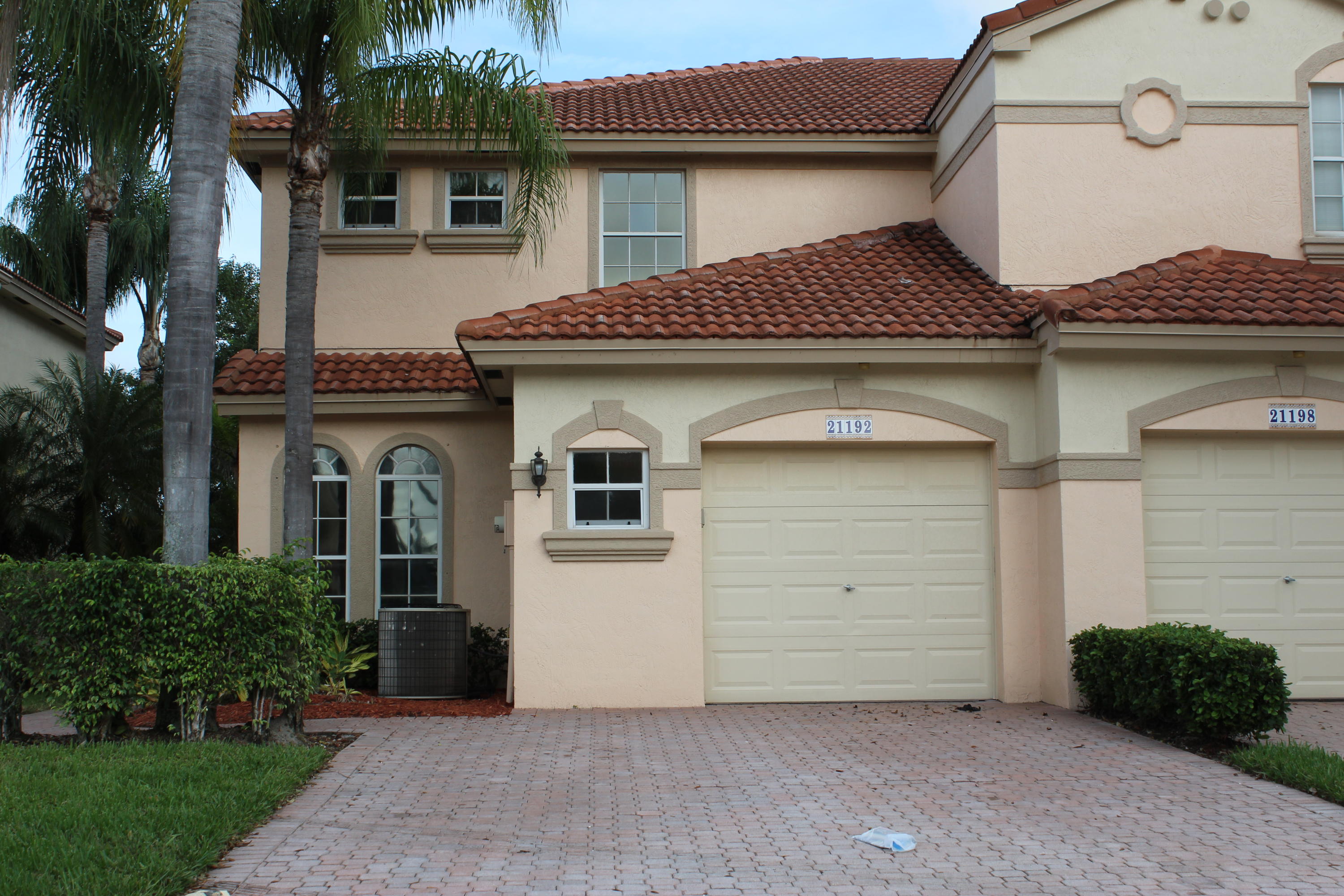 21192 Vía Eden Boca Raton, FL 33433 - Photo 3 of 36 IMG_1497