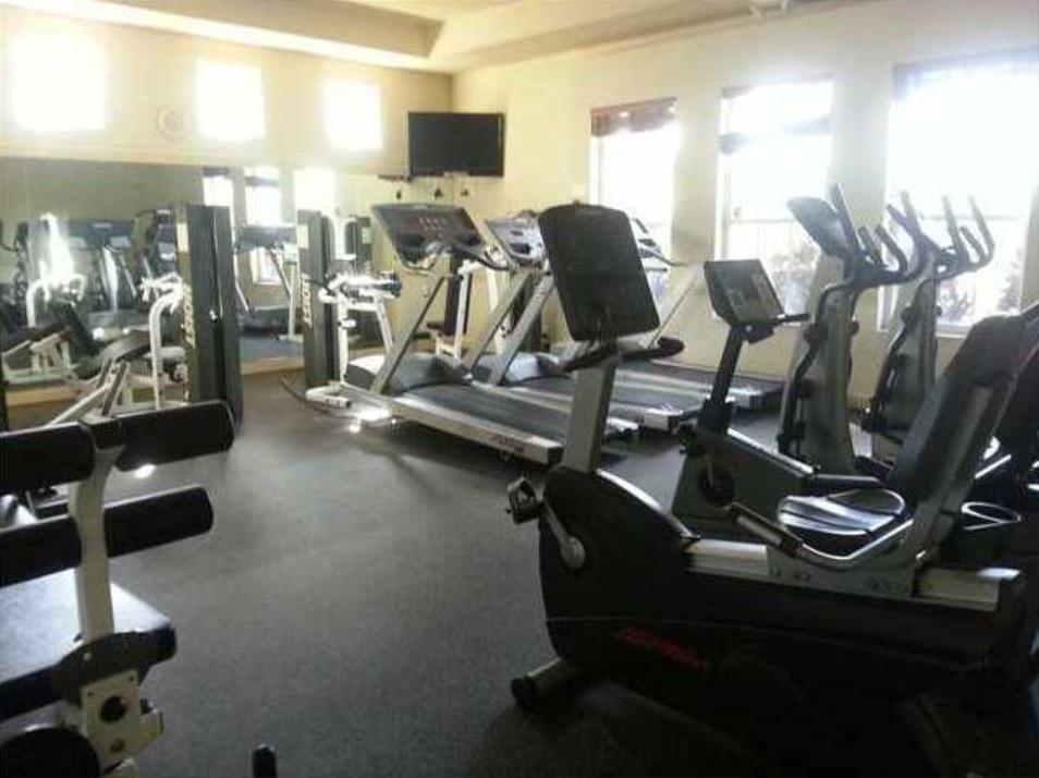 21192 Vía Eden Boca Raton, FL 33433 - Photo 32 of 36 gym