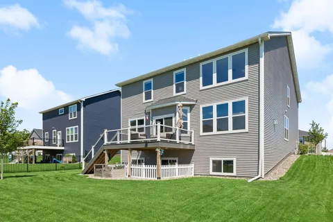 $825,000 | 4941 Obsidian Way, Victoria, MN 55386