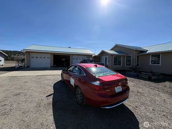 $450,000 | 16 Barter Fair Road, Republic, WA 99166