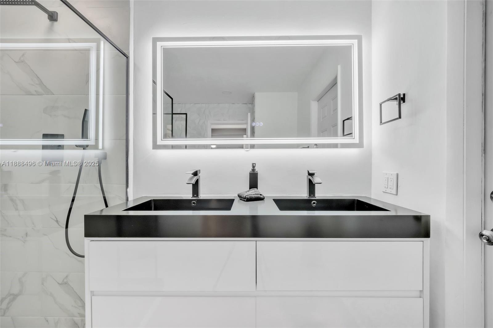 5830 Northeast 14th Road Fort Lauderdale, FL 33334 - Photo 24 of 46