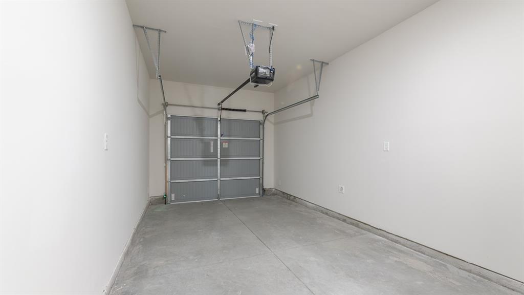 2078 Moss Hill Road Stone Mountain, GA 30083 - Photo 35 of 37 an empty room with a empty space