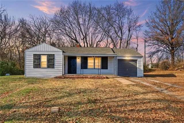 $180,000 | 108 Northeast Austin Street, Oak Grove, MO 64075