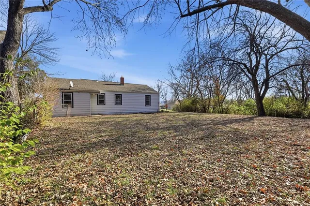 $180,000 | 108 Northeast Austin Street, Oak Grove, MO 64075