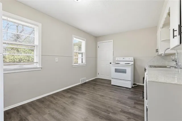 $180,000 | 108 Northeast Austin Street, Oak Grove, MO 64075