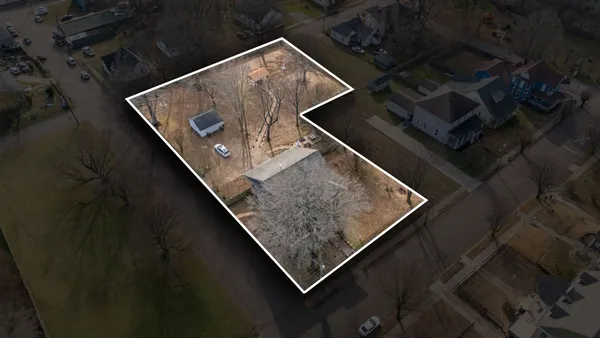 $765,000 | 564 East Main Street, Jackson, TN 38301