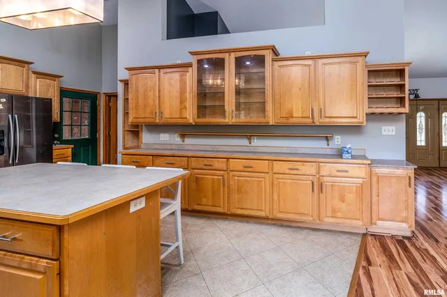 $365,000 | 125 Princess Lane, Carbondale, IL 62901