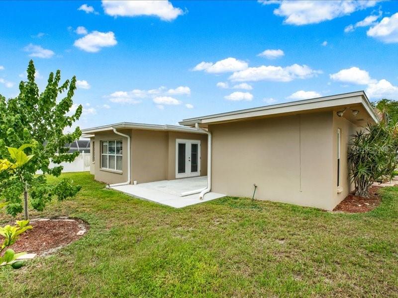 11235 Apache Place Largo, FL 33774 - Photo 29 of 34