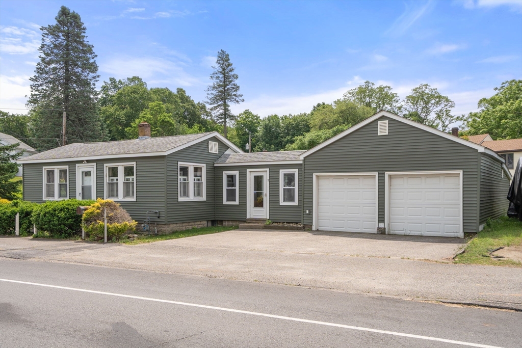 9 Providence Road Sutton, MA 01590 - Photo 2 of 37