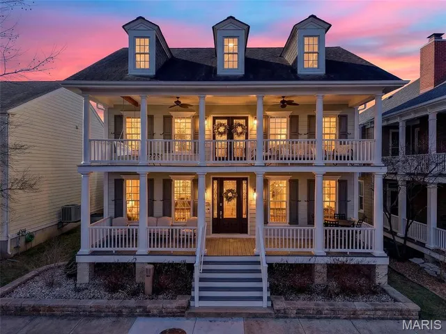 $825,000 | 3465 New Town Lake Drive, St. Charles, MO 63301