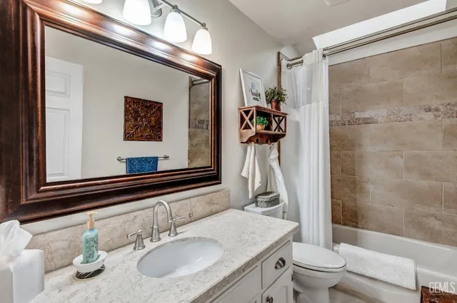 $450,000 | Undisclosed Address, Bakersfield, CA 93308