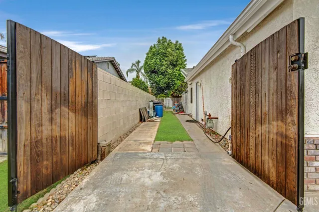 $450,000 | Undisclosed Address, Bakersfield, CA 93308