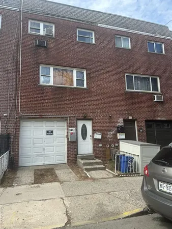 $450,000 | 1317 Stratford Avenue | Bronx River