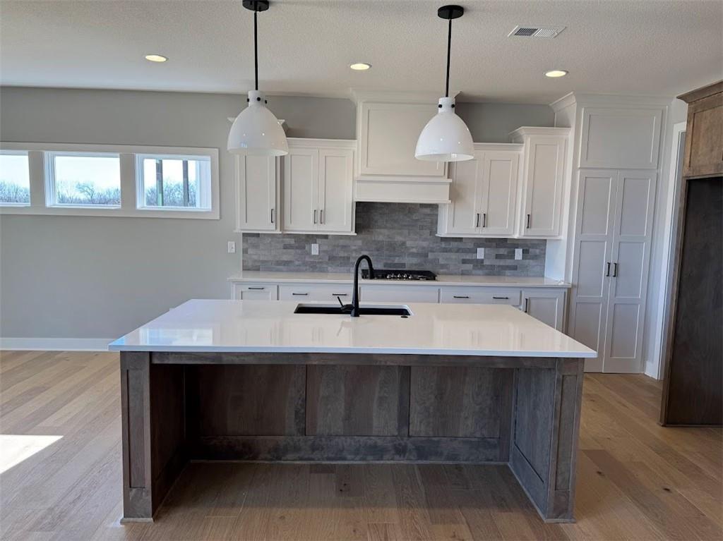 8162 Valley Road Lenexa, KS 66220 - Photo 14 of 42