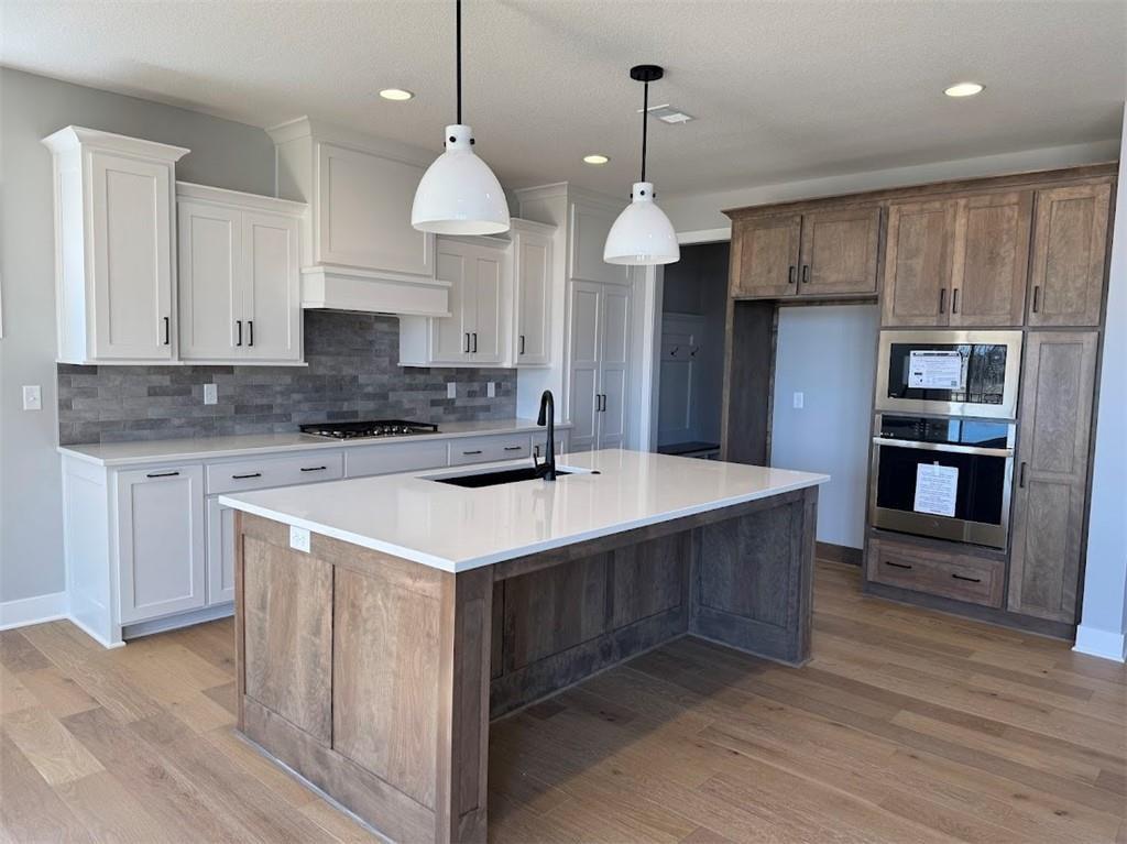 8162 Valley Road Lenexa, KS 66220 - Photo 15 of 42