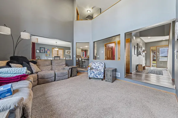 $499,900 | 1526 Castle Drive, North Mankato, MN 56003