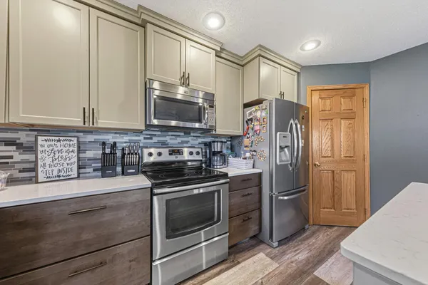 $499,900 | 1526 Castle Drive, North Mankato, MN 56003