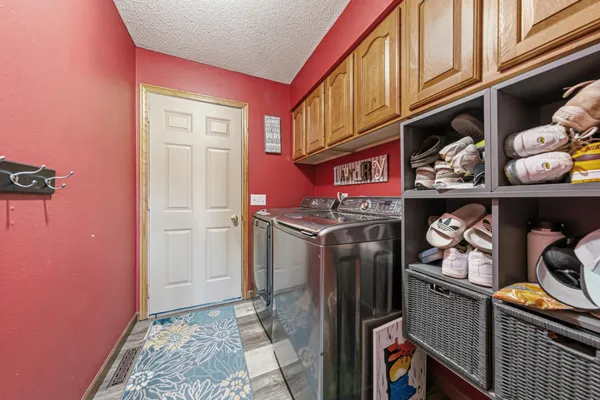 $499,900 | 1526 Castle Drive, North Mankato, MN 56003