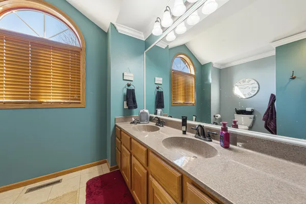 $499,900 | 1526 Castle Drive, North Mankato, MN 56003