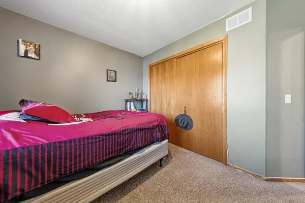 $499,900 | 1526 Castle Drive, North Mankato, MN 56003