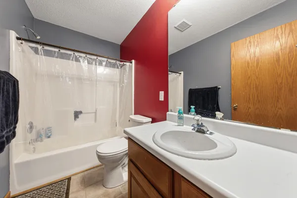 $499,900 | 1526 Castle Drive, North Mankato, MN 56003