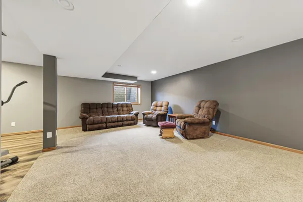 $499,900 | 1526 Castle Drive, North Mankato, MN 56003