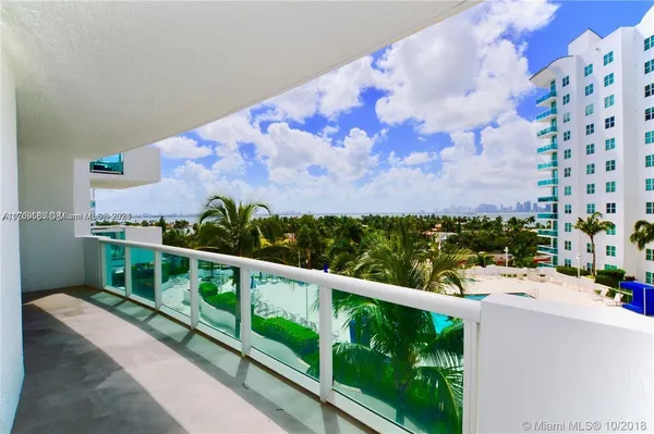 $3,450 | 7900 Harbor Island Drive, Unit 806, North Bay Village, FL 33141