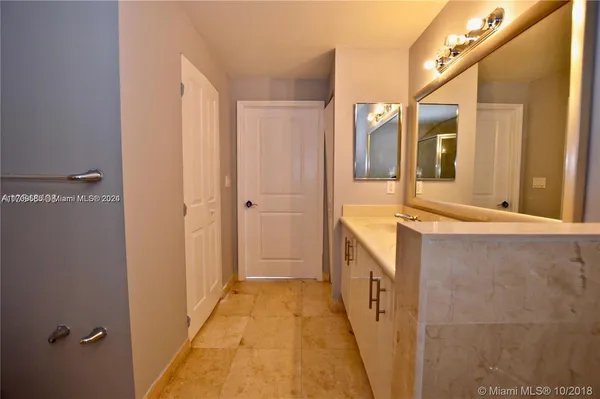 $3,450 | 7900 Harbor Island Drive, Unit 806, North Bay Village, FL 33141