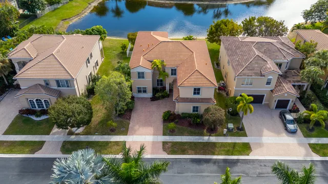 $899,000 | 1190 Canyon Way, Wellington, FL 33414