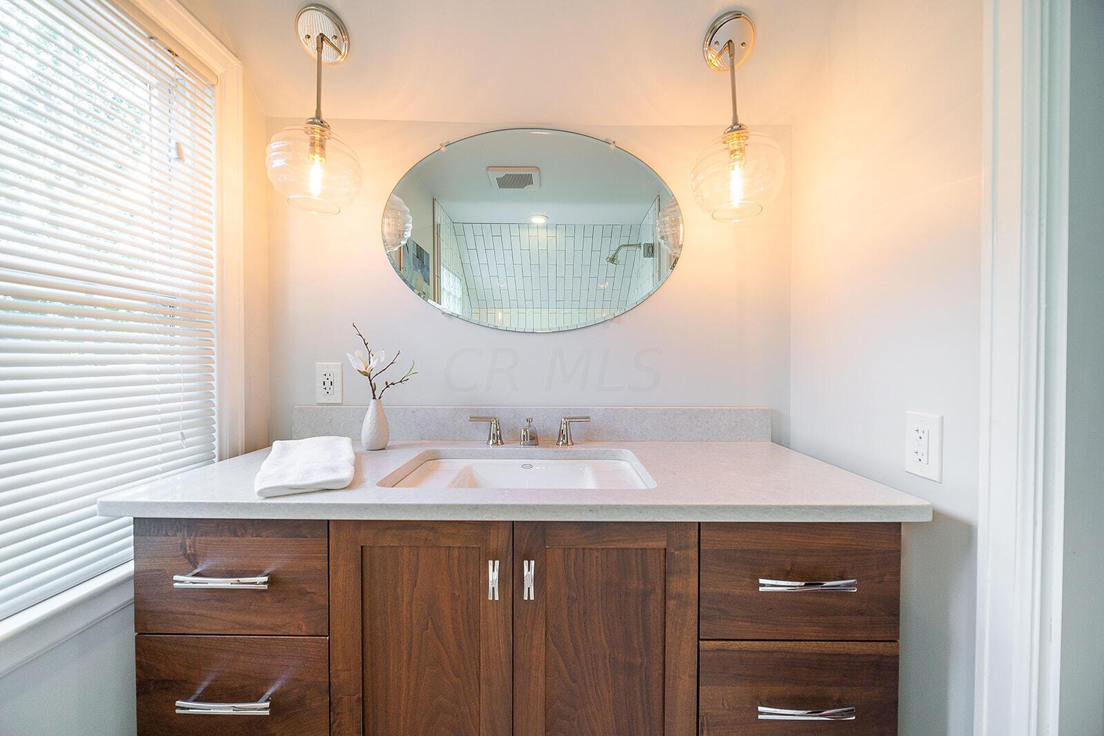 266 Fallis Road Columbus, OH 43214 - Photo 33 of 66 Owner ensuite bath