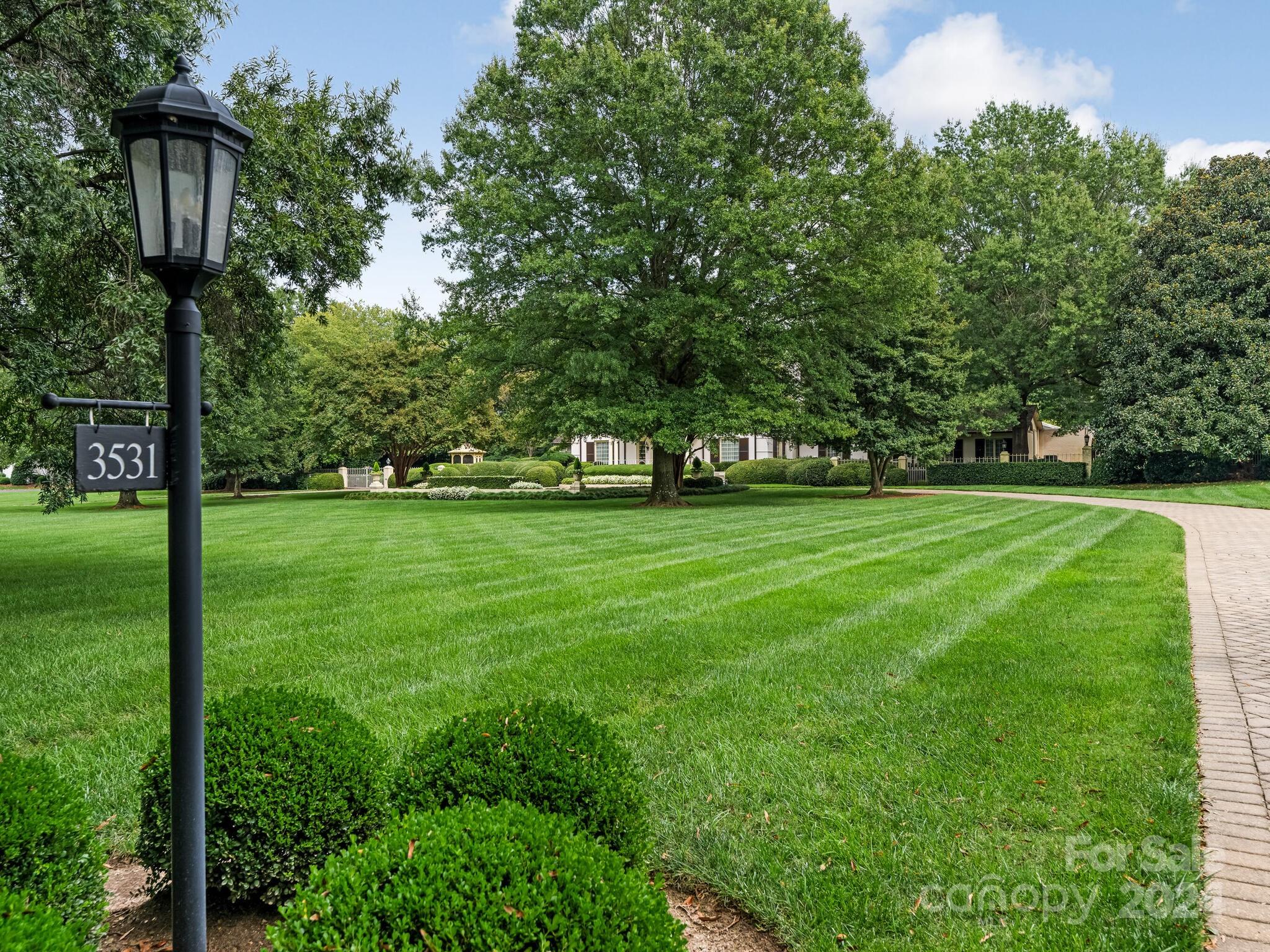 3531 Sharon Road Charlotte, NC 28211 - Photo 4 of 47