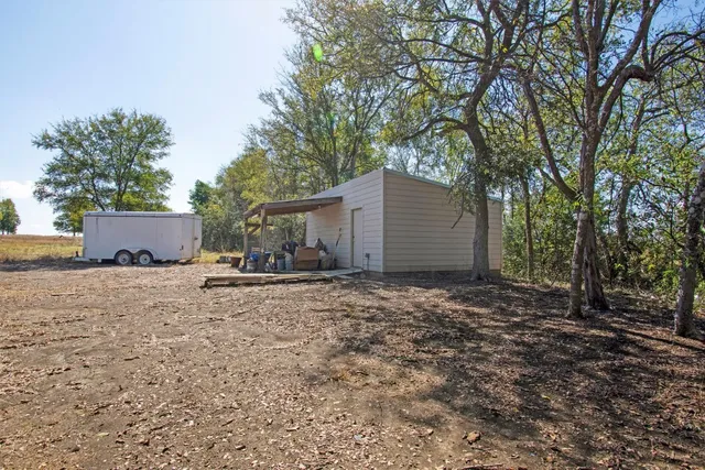 $1,250,000 | 2247 Old Highway 20, Paige, TX 78659