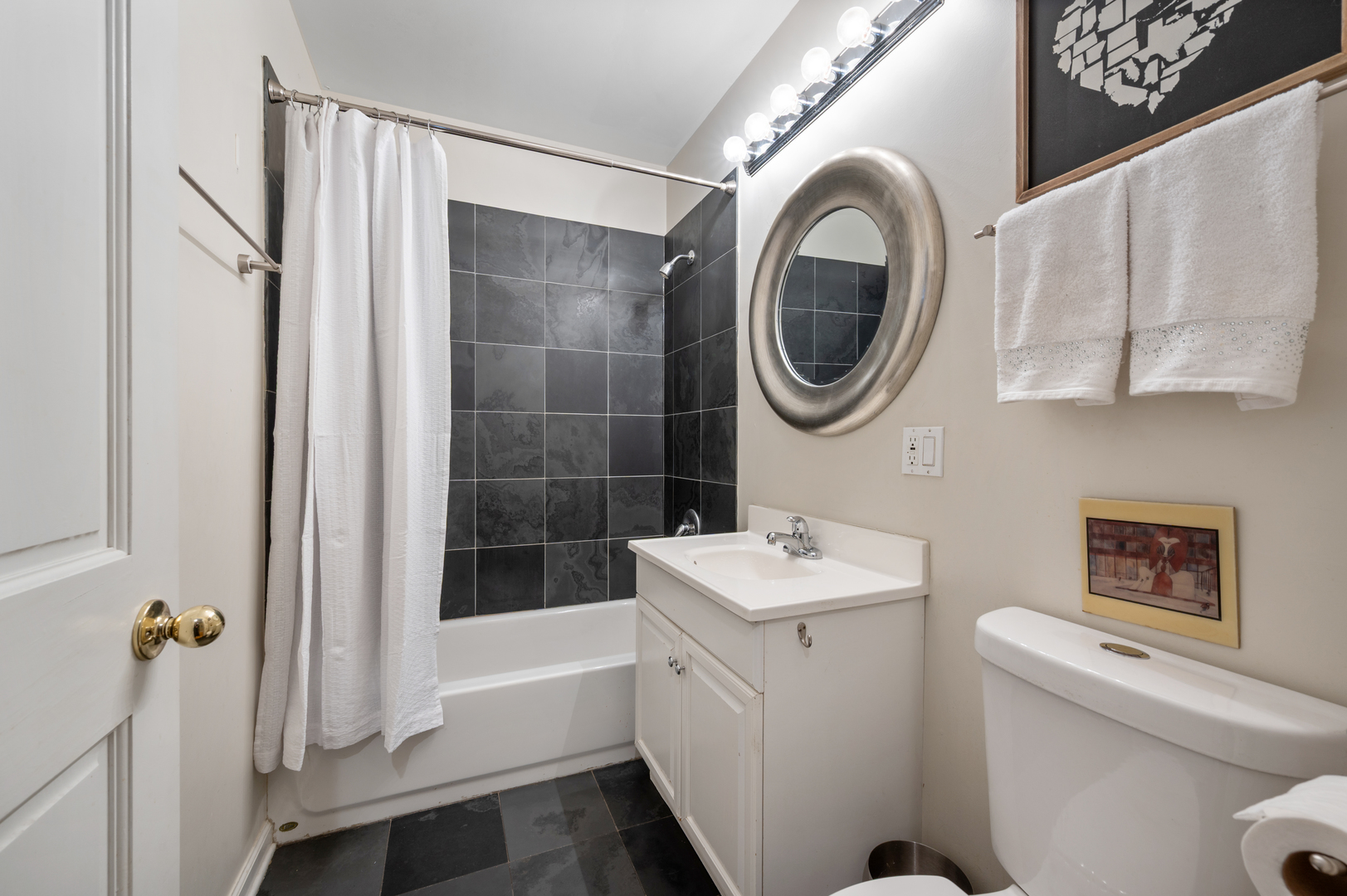 2444 North Linden Place, Unit 1 Chicago, IL 60647 - Photo 16 of 25