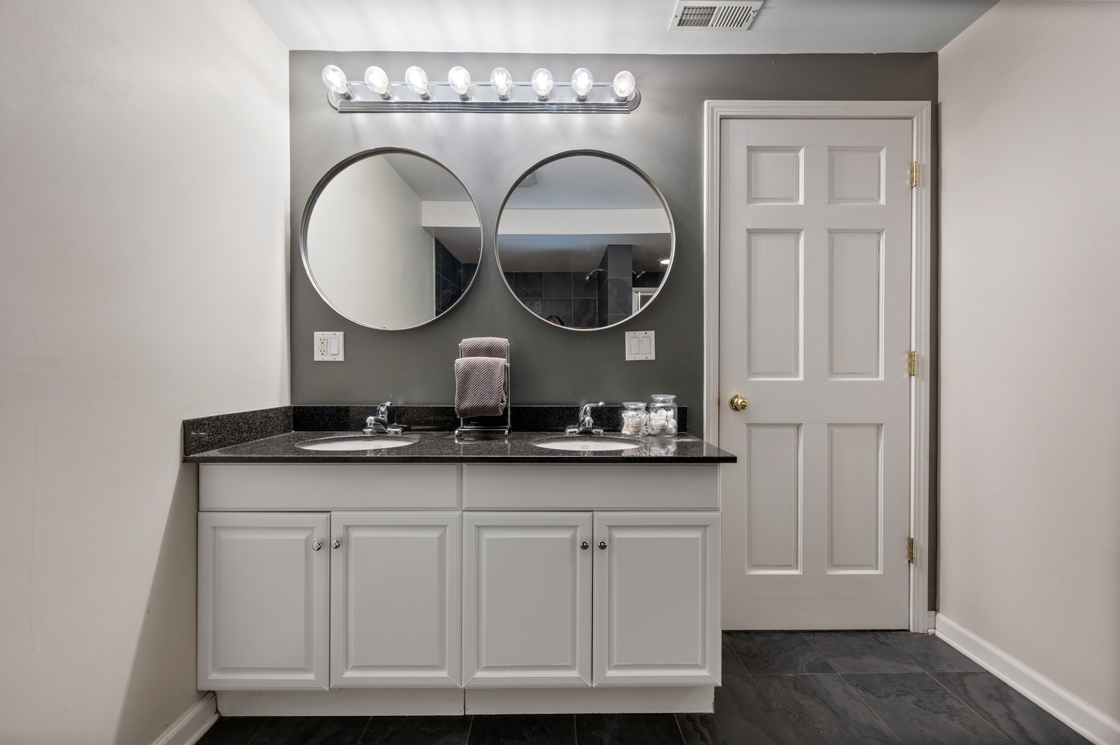2444 North Linden Place, Unit 1 Chicago, IL 60647 - Photo 22 of 25